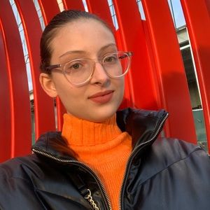 Meet your Posher, Manuela